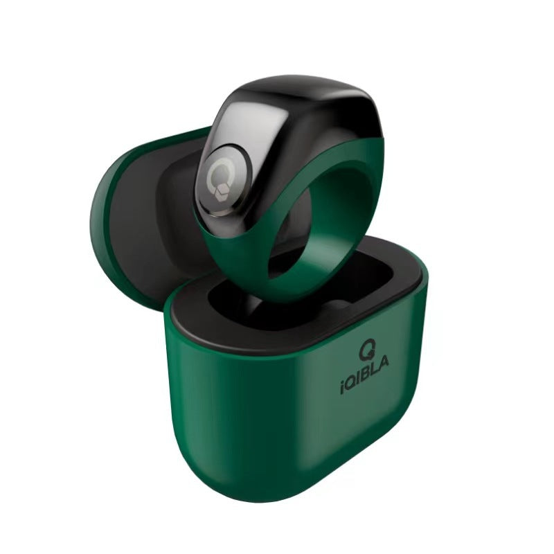 VIBE LOOP Ban smart fitness ring in black and green, seated in a matching green charging case with glossy finish